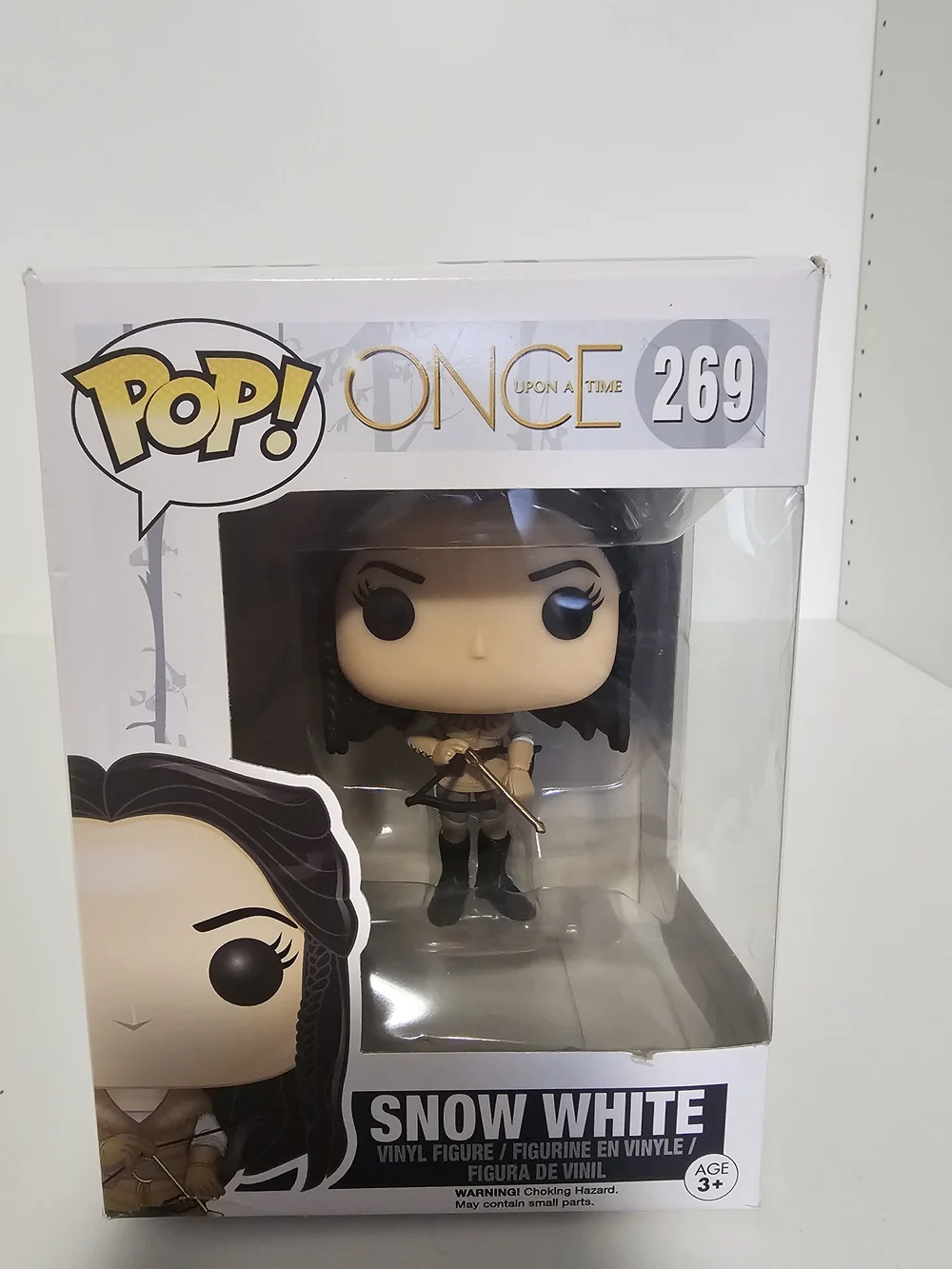 Funko POP! Once Upon a Time #272 Captain Hook - Black and Red - Picture 3 of 3
